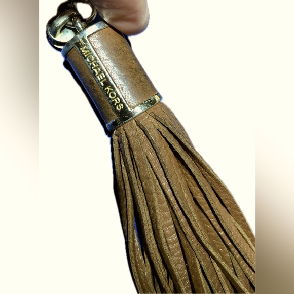 Michael Kors Tassel Charm Hang Tag Silver/Gold Tone Keychain Key Ring Fob Charm - Picture 4 of 13